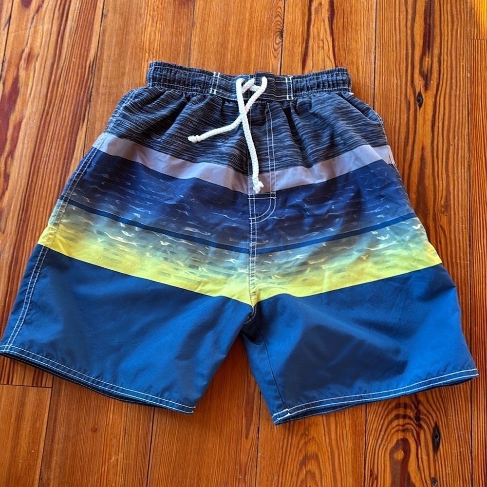 Quad Boys Swim Trunks Swim Wear String Tie Front Velcro Back Pockets Size 8 -10